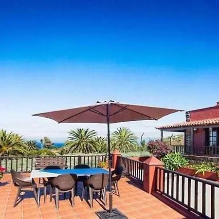 Villa The Palm Rural Beachside *